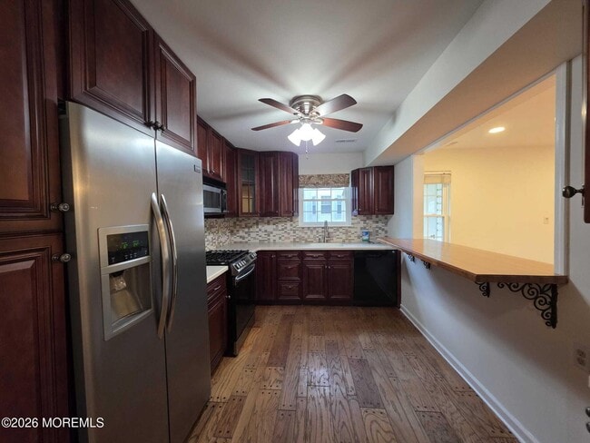 Photo - 129 Tulip Ln