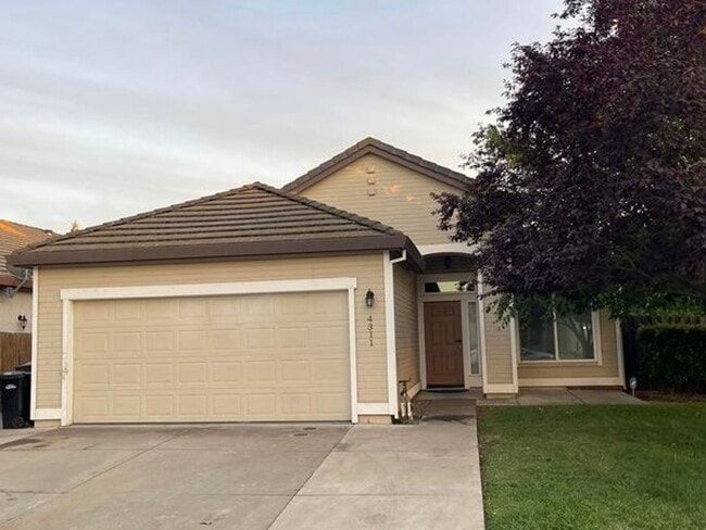 Home for Rent in Sacramento (Rosemont Park) - Home for Rent in Sacramento (Rosemont Park)