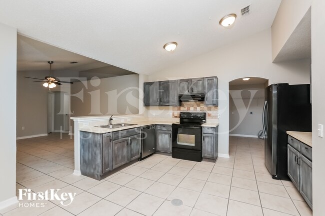 Photo - 662 Armadillo Dr