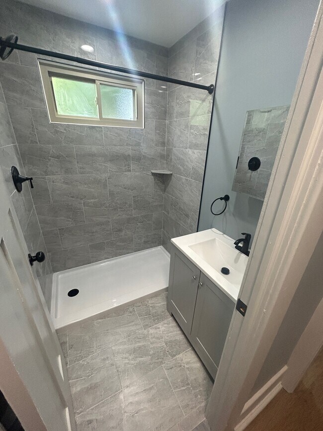 Photo - 1926 Seward St Unidad 1