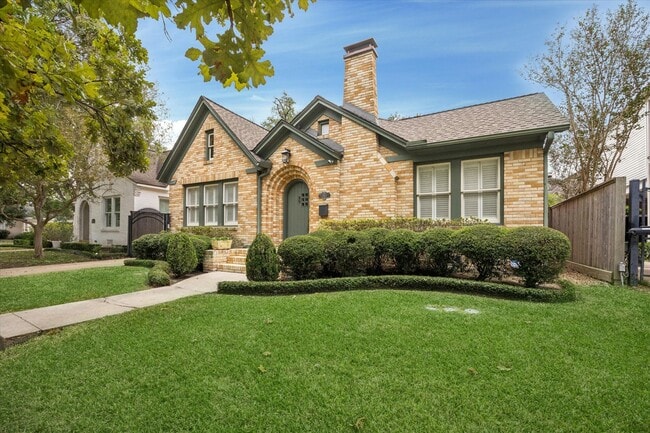 Photo - 2807 Lafayette St