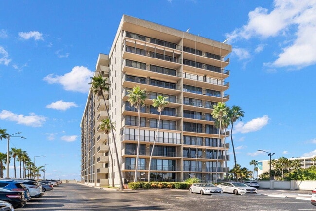 Building Photo - 5396 Gulf Blvd Unit Apartment 807