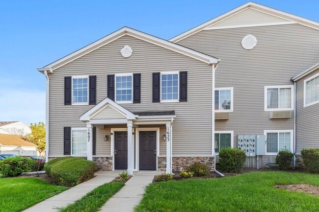Building Photo - 1623 Silverstone Dr