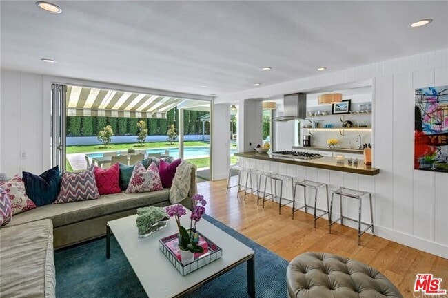 Photo - 1438 Santiago Dr