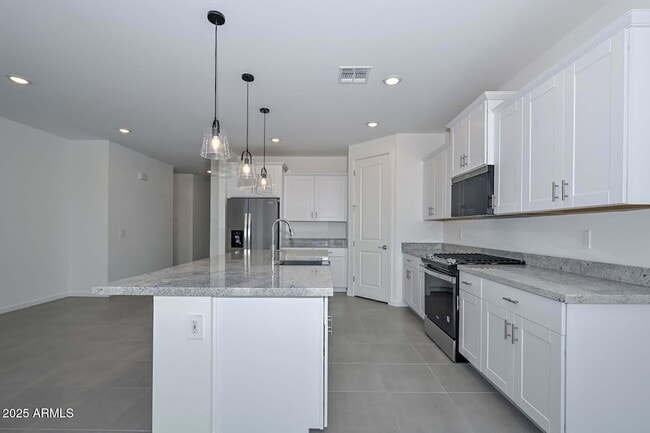 Photo - 16004 W Honeysuckle Dr