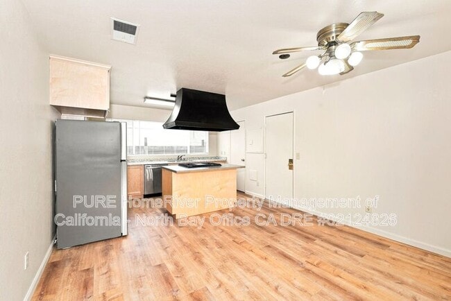 2436 Campbell Dr