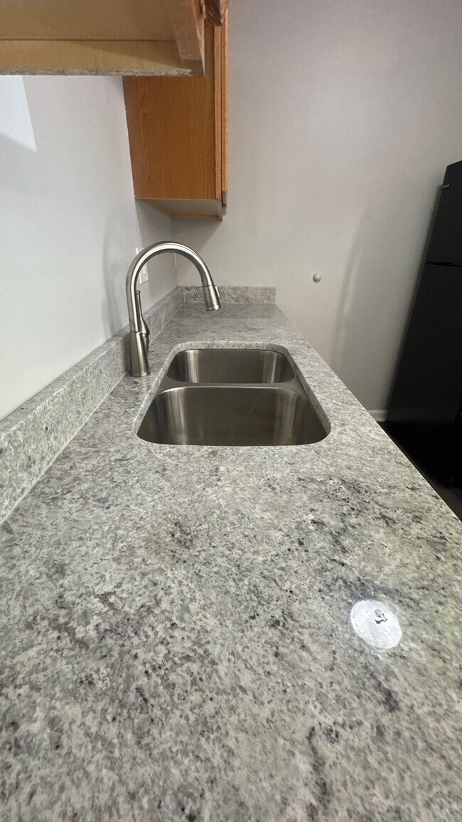 Photo - 6512 Six Mile Ln