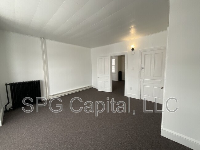 Photo - 928 W Princess St