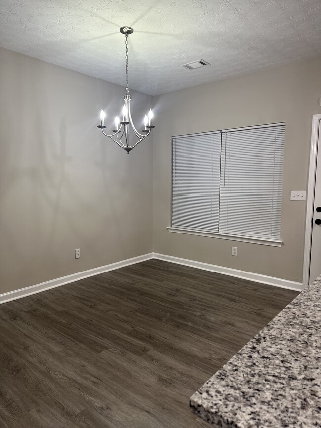 Photo - 6305 Ellenwood Dr