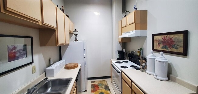 Photo - 200 S 8th St