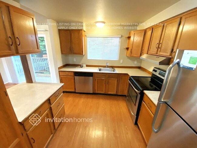 Photo - 5069 37th St NE