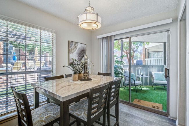 Photo - Crossroads at Arlington