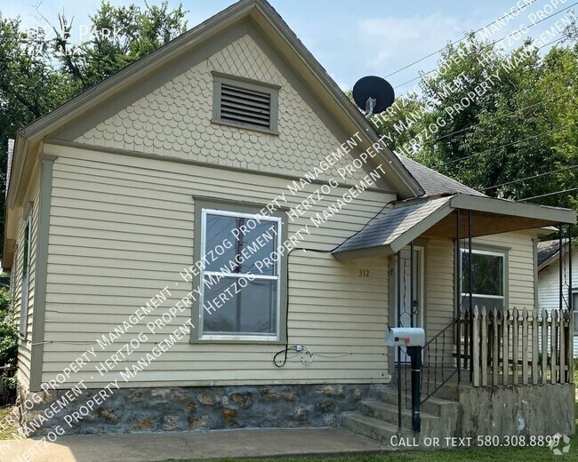 Building Photo - Adorable 2-Bedroom Home for Rent - Just $695!