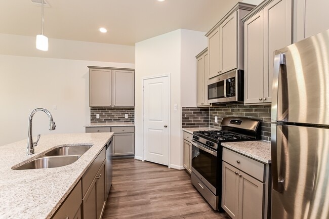 Photo - 17686 Cedar Crst Dr