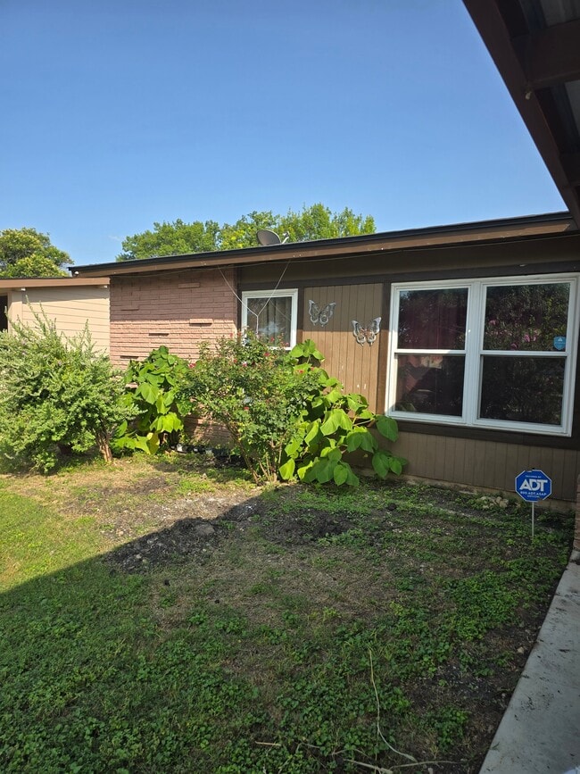 Photo - 106 Knollwood Dr
