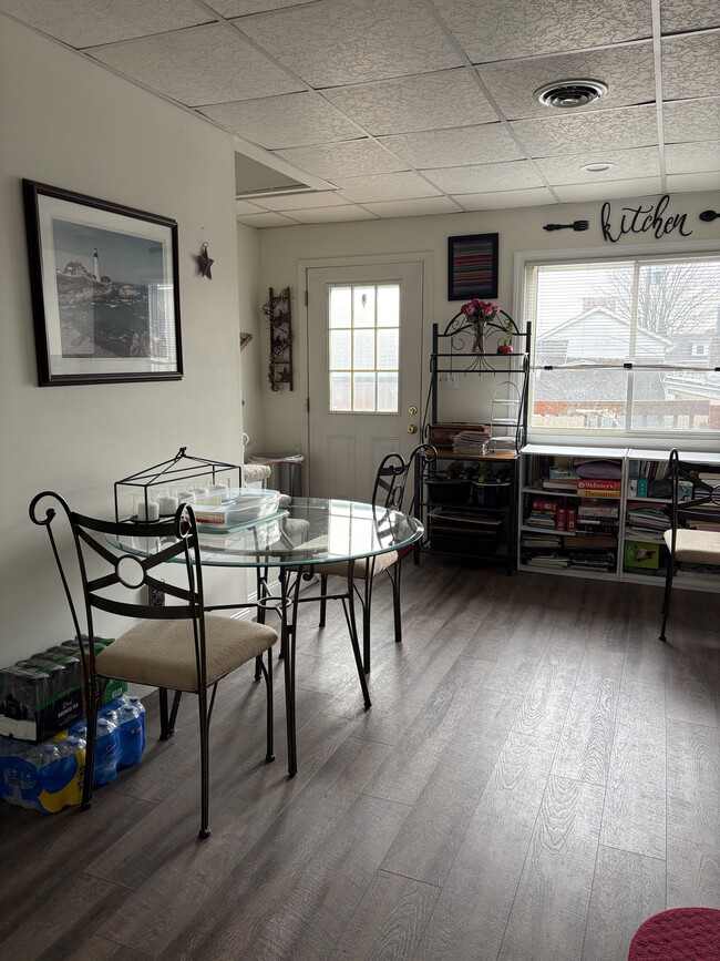 Eat in Kitchen - 507 7th Ave Unit 1