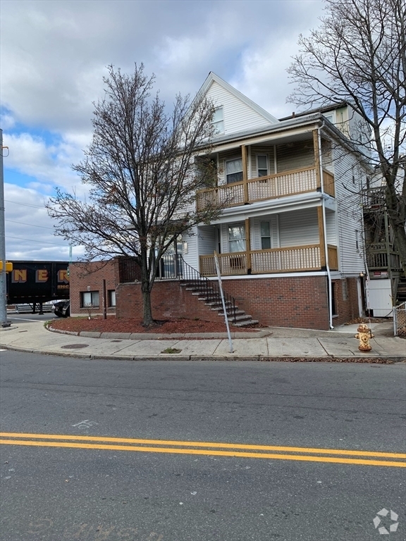 Building Photo - 500 Beach St Unit 1 Rental