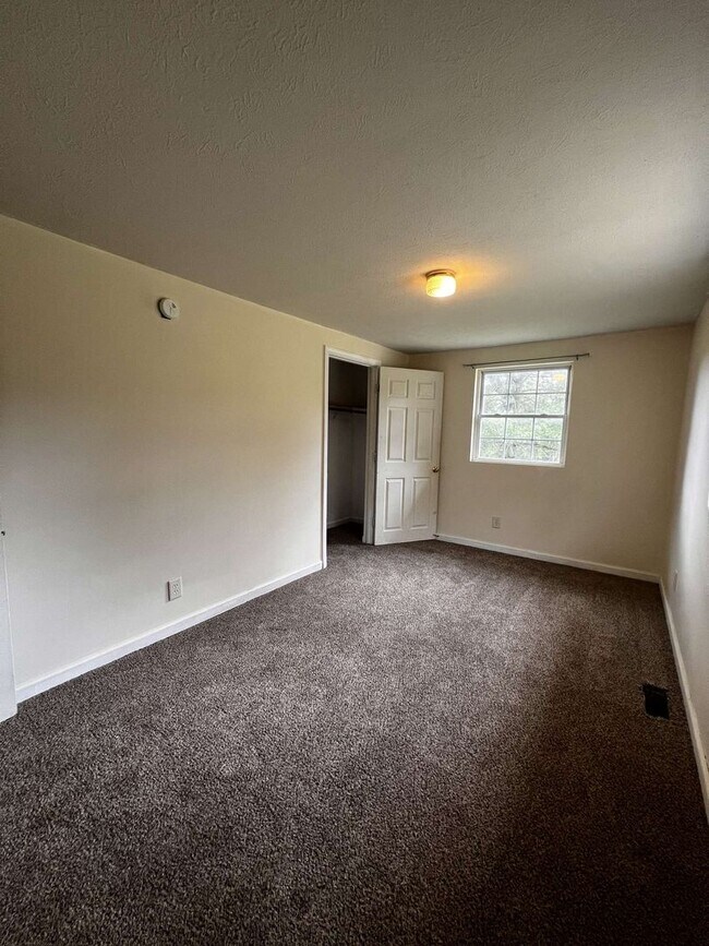 3Bedroom, 1Bathroom Duplex in Spencer, I... House House Rental in