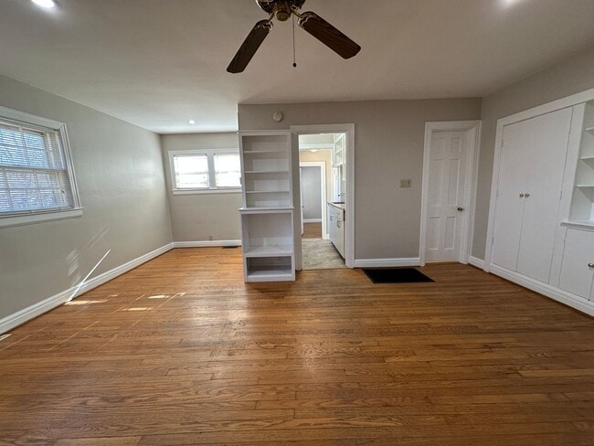 Photo - Coming Soon! Charming 1 BR House, 6 min from UK! New Flooring & Paint, Fenced Backyard, Pets Ok!