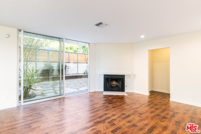Photo - 1856 Silverwood Terrace