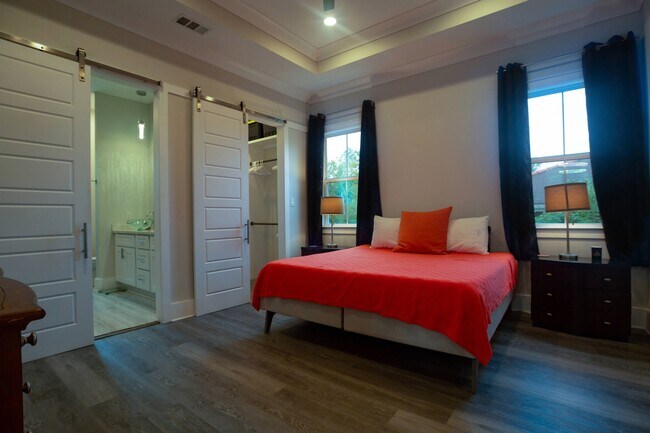 Photo - 2201 Esteban St