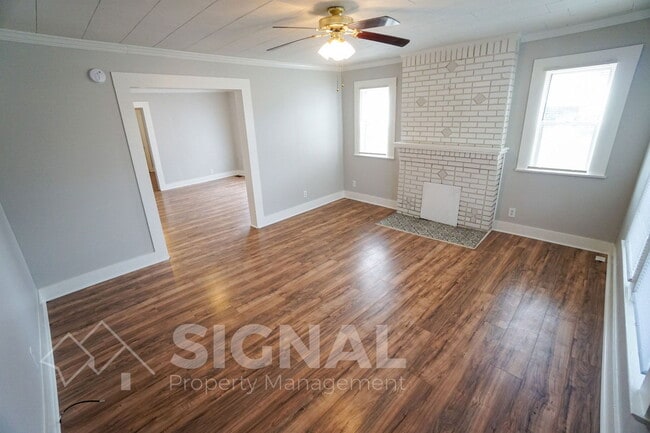 Photo - 217 1st Ave SE