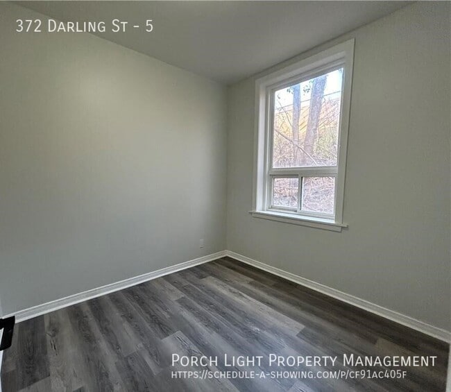 Photo - Two Bedroom With New Kitchen Unit 5