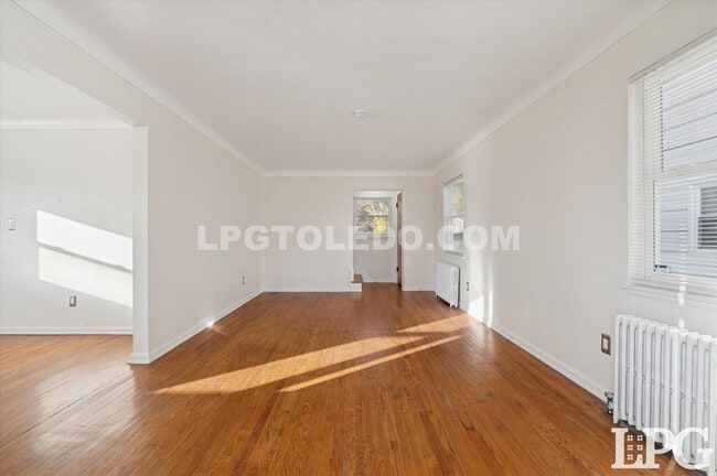 Photo - 606 W Poinsetta Ave