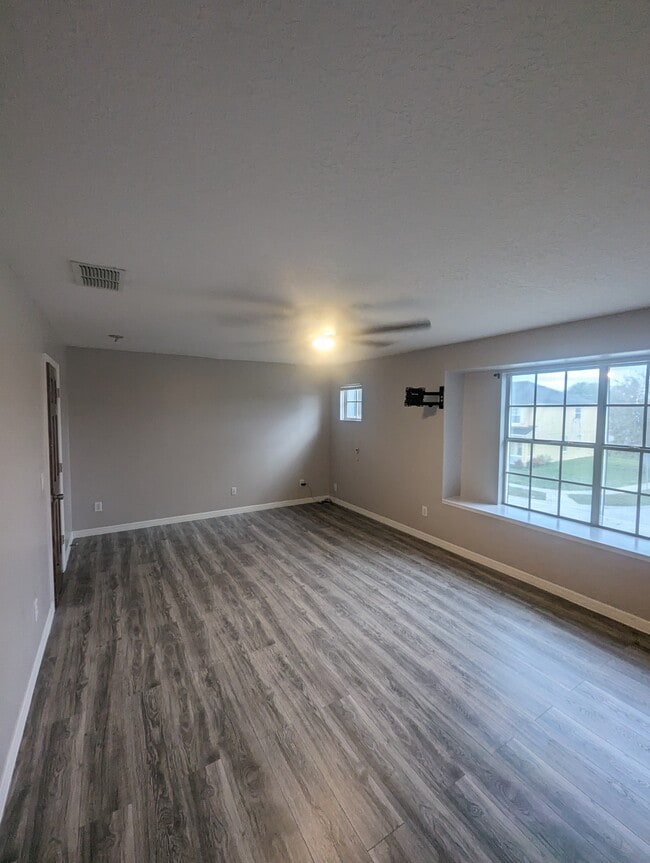 Photo - 14503 Kristenright LN Unidad Bedroom #6 Master
