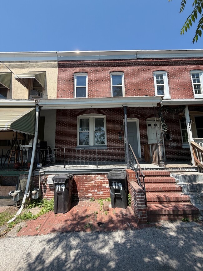 Building Photo - 119 Pearl St