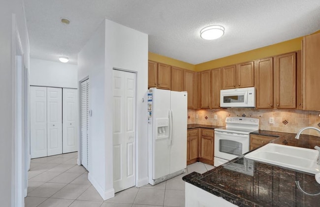 Photo - 2938 Crestwood Ter