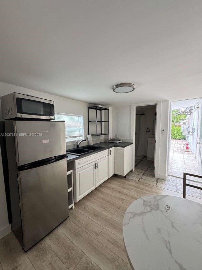 Building Photo - 17301 NE 19th Ave Unit 3