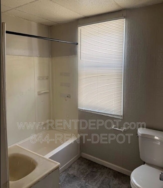 Photo - 1622 S Bedford Ave