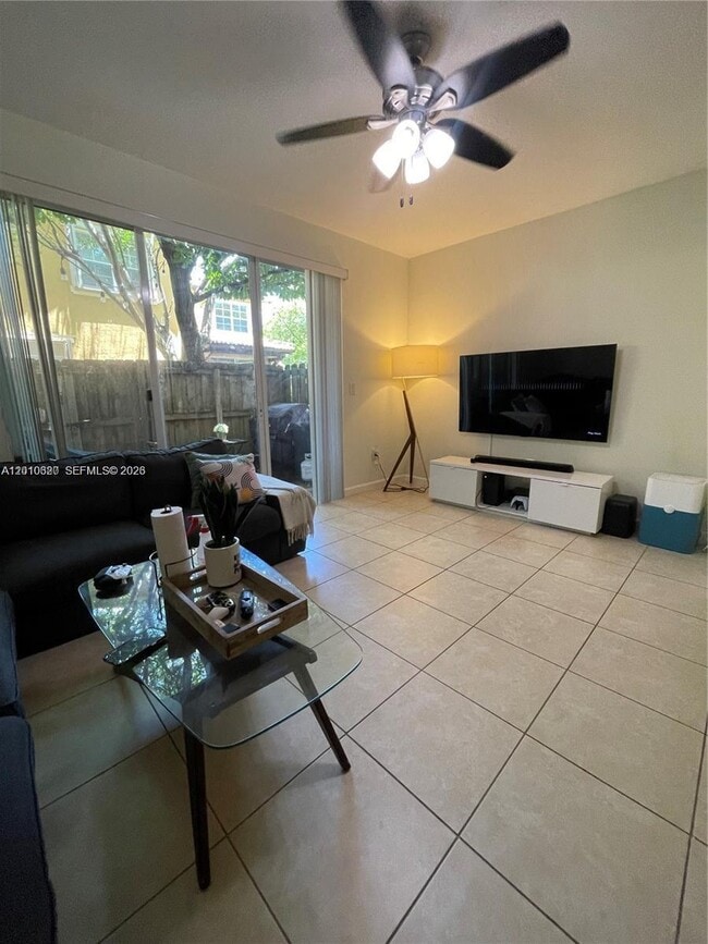 Photo - 9353 SW 227th St Unidad 6-21