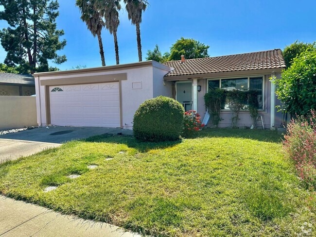 Building Photo - Charming 3-Bedroom Home in Pleasanton – Fr...