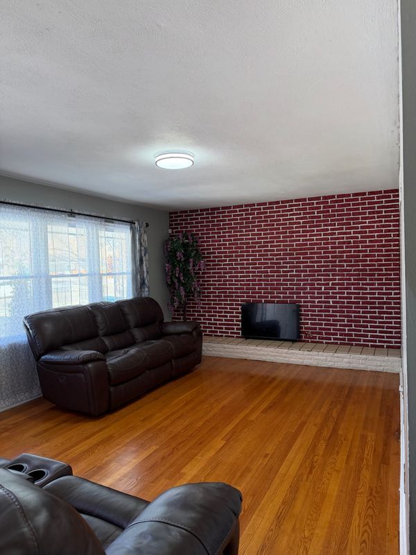 Photo - 2211 N 83rd St