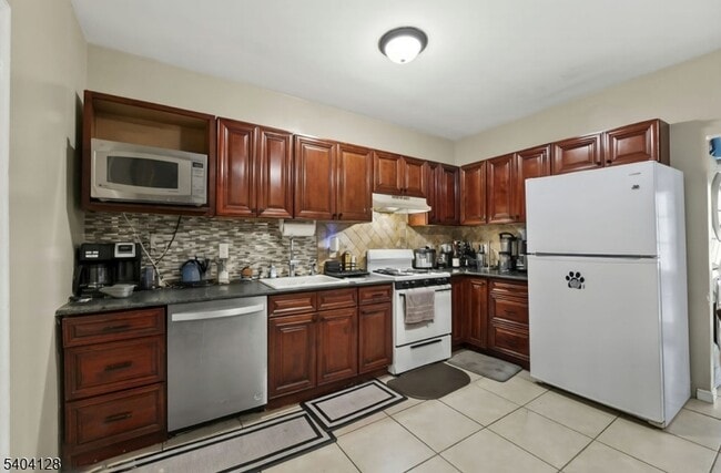 Photo - 15 Wales Ave