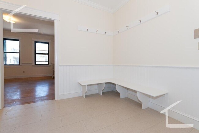 Photo - 27 Glenville Ave