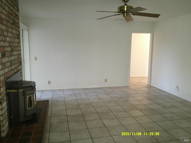 Building Photo - 390 S Almond St