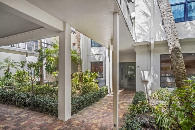 Building Photo - 730 Greensward Ct Unit 105-J Rental