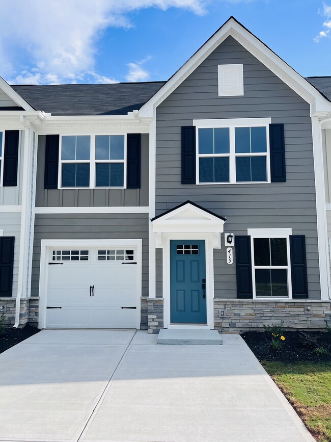 Photo - 415 Camarillo LN