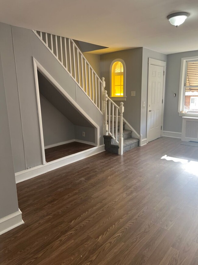 Photo - 3-Bedroom House for Rent!