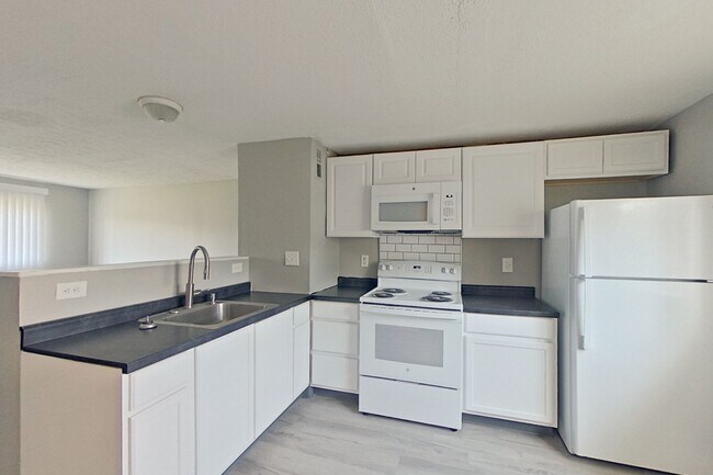 Photo - 3605 Cushing Dr Unit A