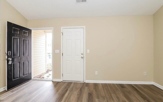 Photo - 3909 Shepway Loop