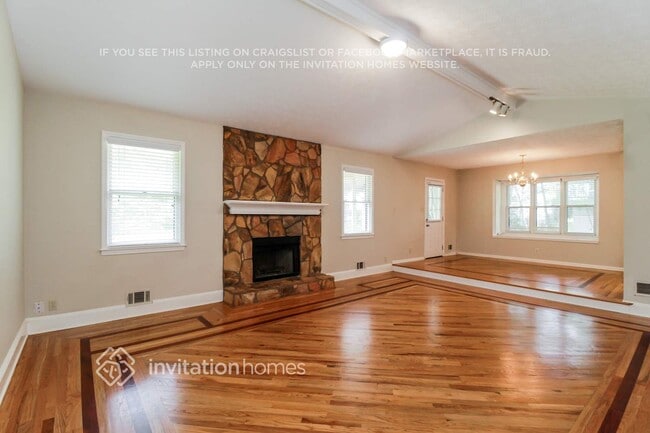 Photo - 1130 Guernsey Dr