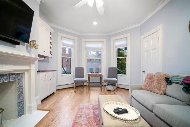 Photo - 447 Marlborough St Unit 2