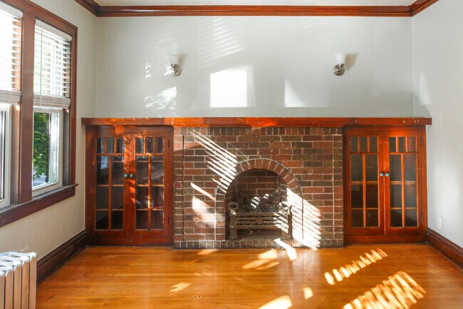 Photo - 2152 W Webster Ave