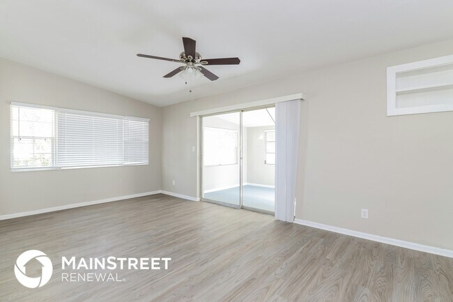 Photo - 3668 Schwalbe Dr