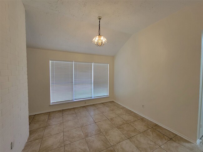 Photo - 2034 Village Park Dr