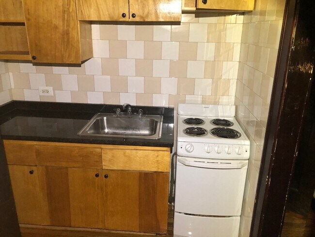 Photo - 846 W Montrose Ave Unit 305